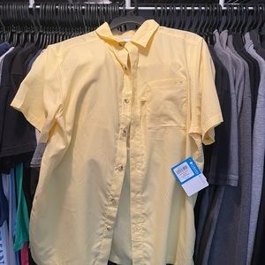 Men’s small Columbia shirt yellow nwt